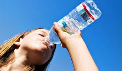 kilo kaybı için bir ay boyunca diyet içmek